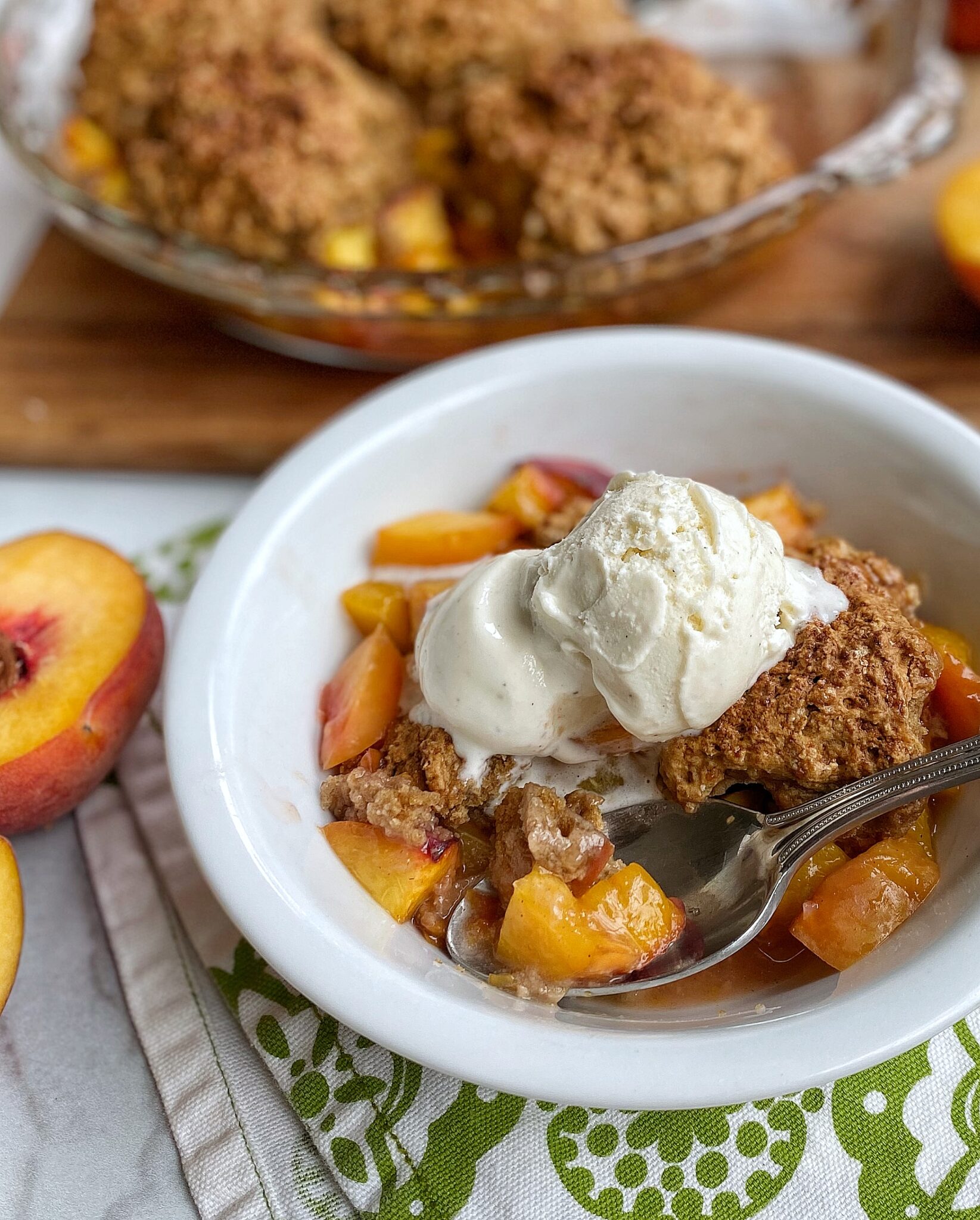 Healthy and Easy Peach Cobbler (glutenfree and vegan options) Happy